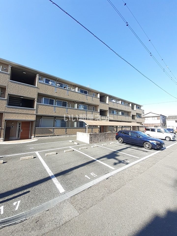 近くに施設あり