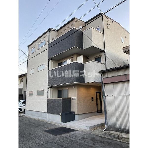 クレスト鳴海の外観画像