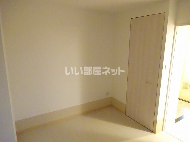 ベッドルーム