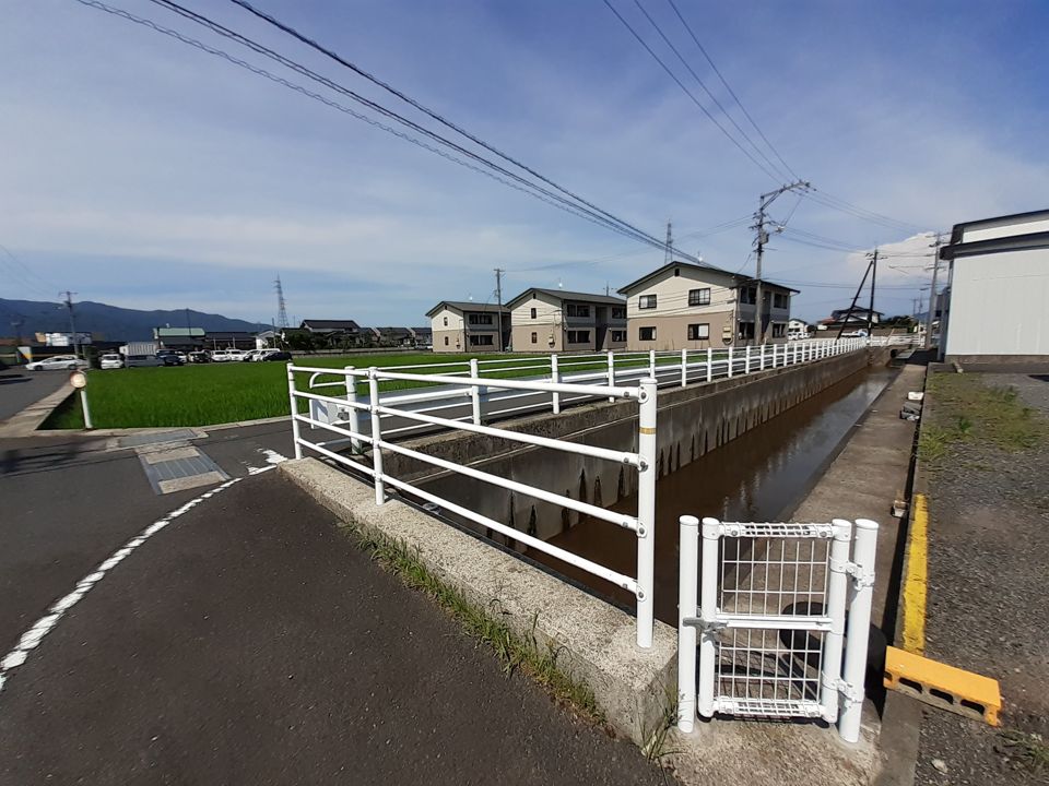 近くに施設あり