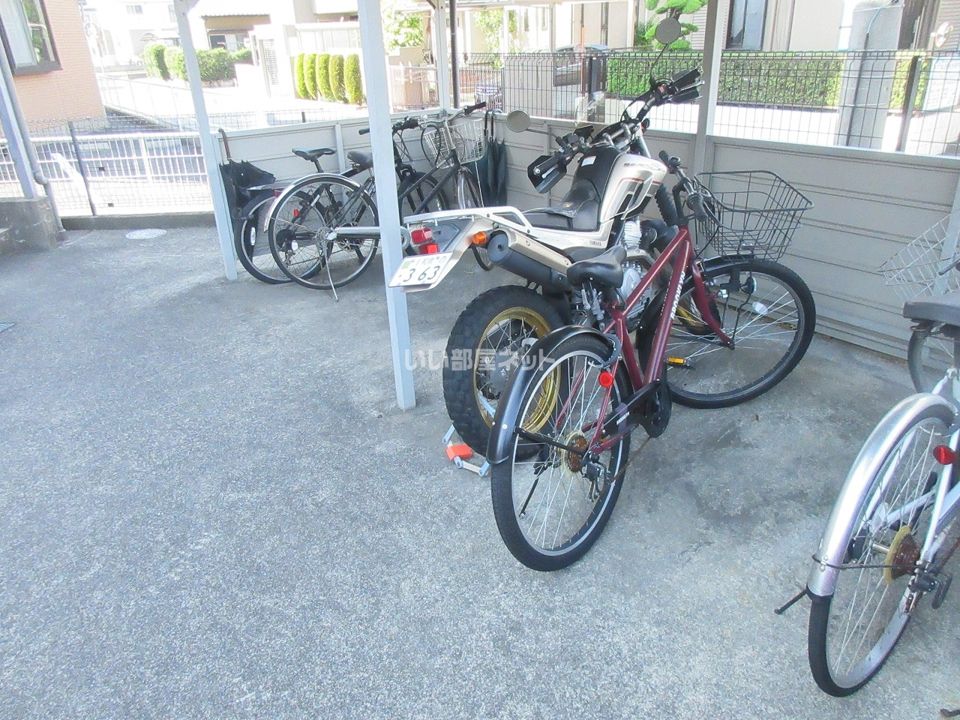 近くに施設あり