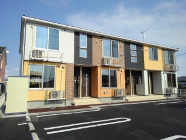 シャイン・ガーデンナカソネの外観画像