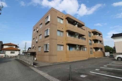 ラ・ファミール・ナガハラの外観画像