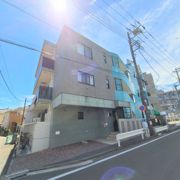 メゾンドゥファミーユ大倉山の外観画像