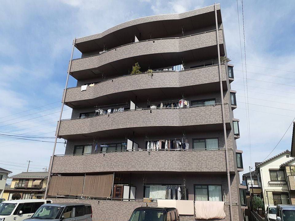 グランドゥール那加の外観画像