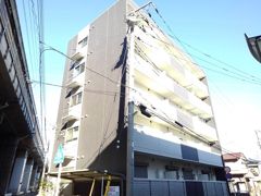 グランカーサの外観画像