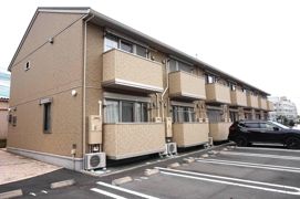 フローラII 三園の外観画像