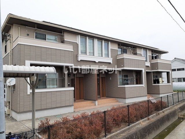 フォー クローバー Aの外観画像