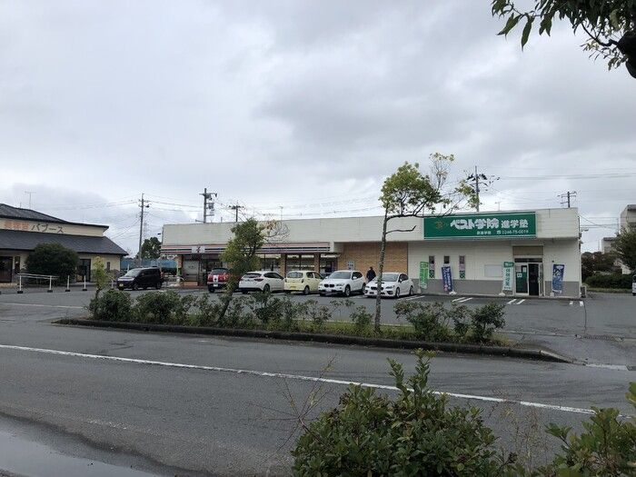 近くに施設あり