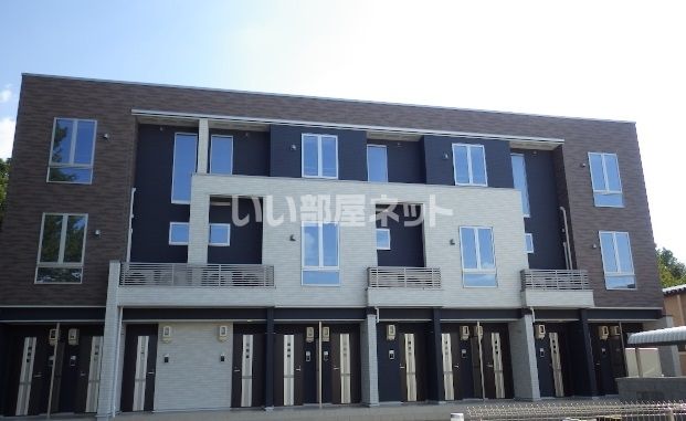 瀬戸口駅より徒歩40分 築9年1ヶ月 3階建の賃貸物件