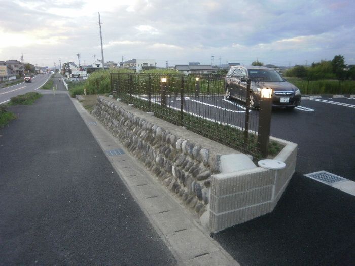 近くに施設あり