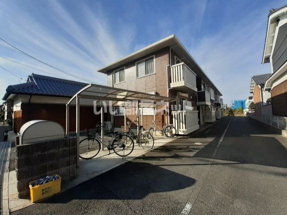 コージーコート八木 D棟の外観画像