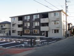 クレストコートの外観画像