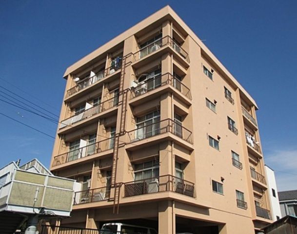 川越三浦マンションの外観画像
