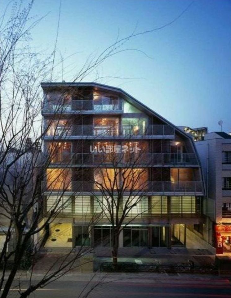 NESTの外観画像