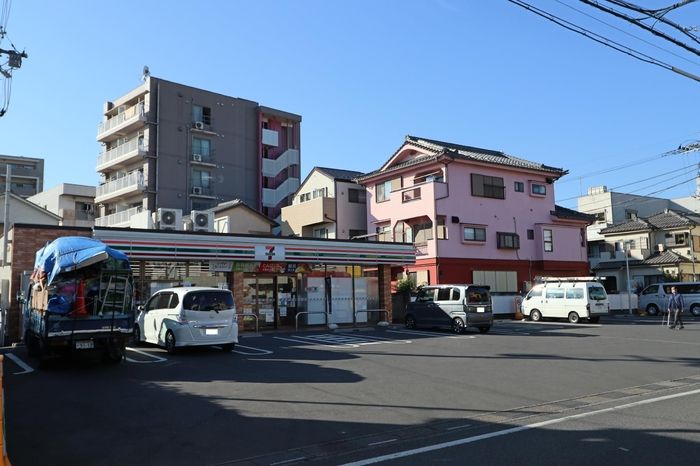 近くに施設あり