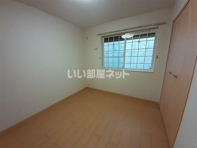 ベッドルーム
