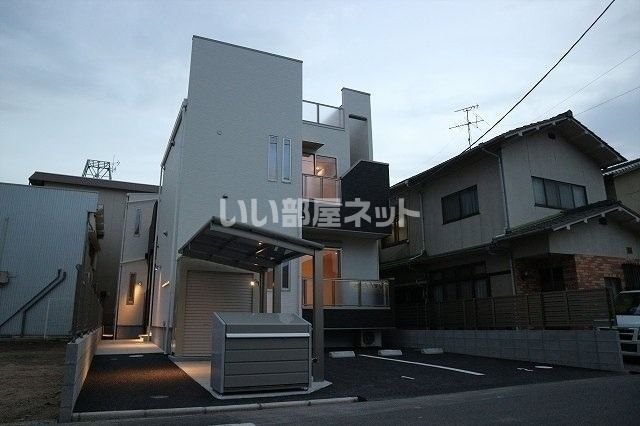 GRANDTIC 南高西(グランティック ミナミコウニシ)の外観画像