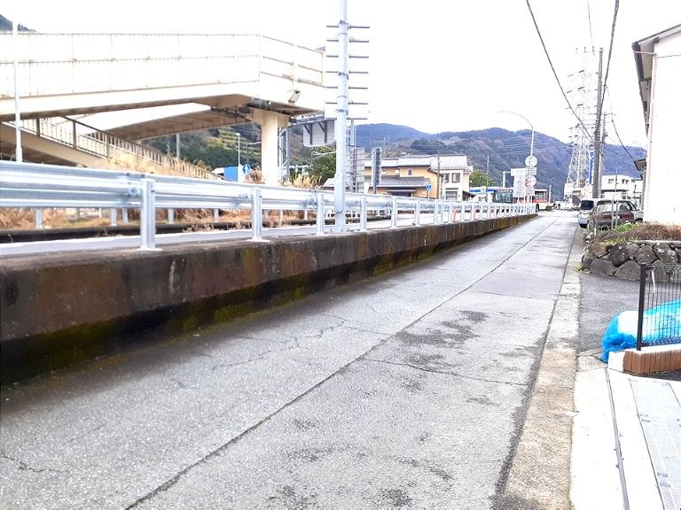 近くに施設あり