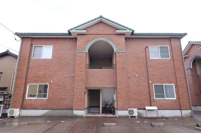 西田アリュミエールメゾン A棟の外観画像