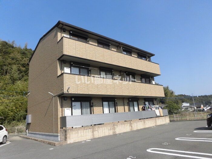 グランソレイユ B棟の外観画像