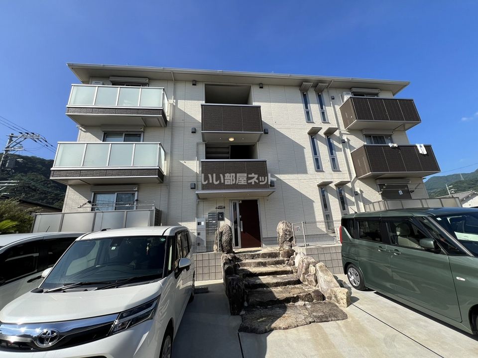 D-room英の外観画像