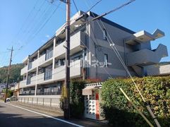 シャン・ド・フルールの外観画像