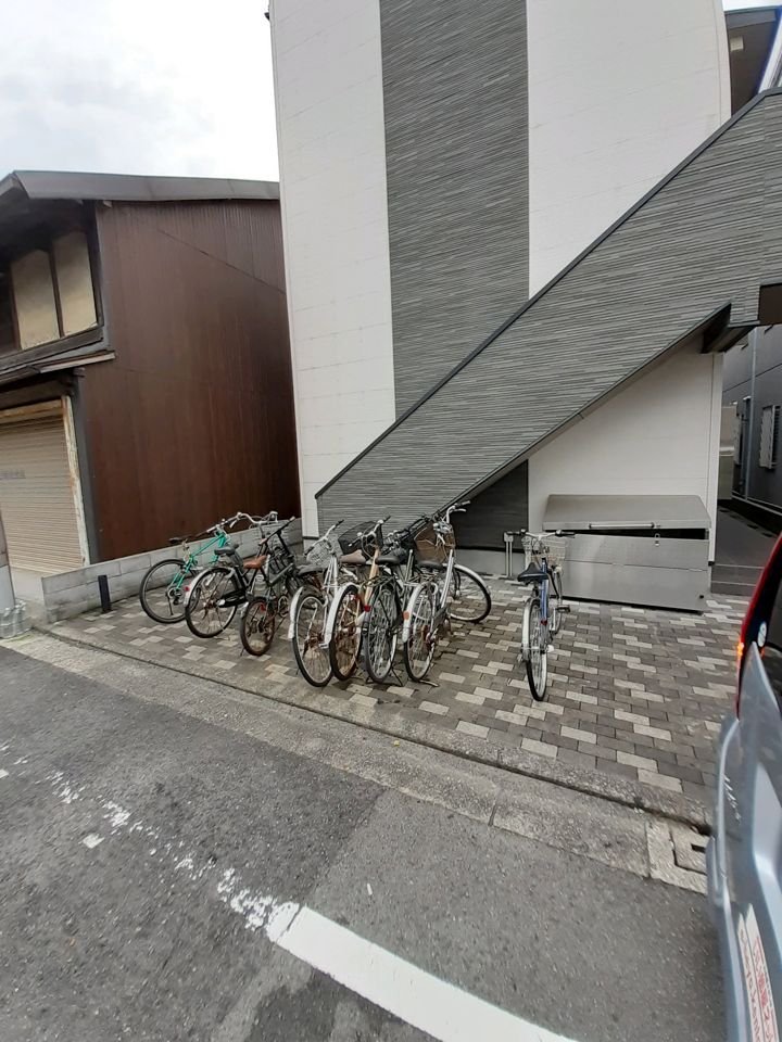 近くに施設あり