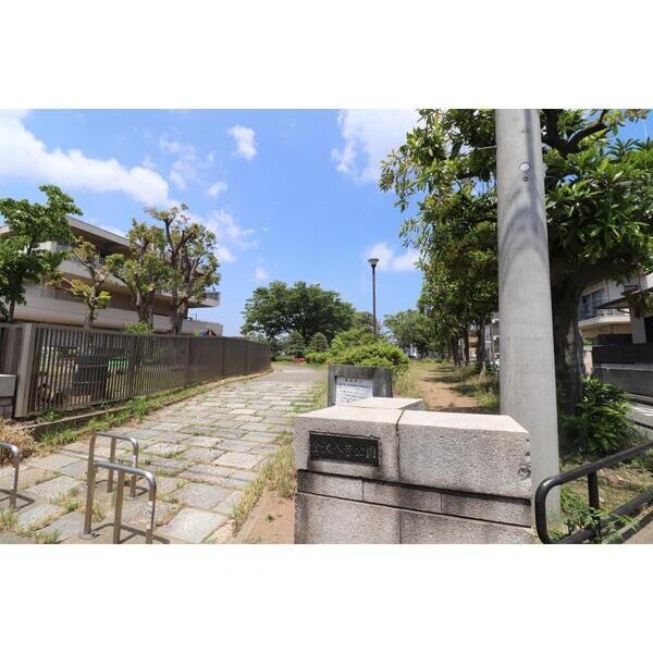 近くに施設あり