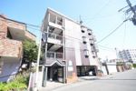 ベルハウス穴生の外観