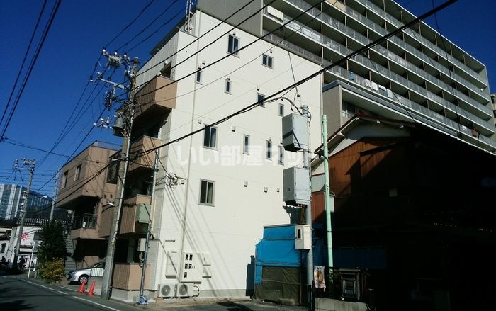 ホワイトエストの外観画像