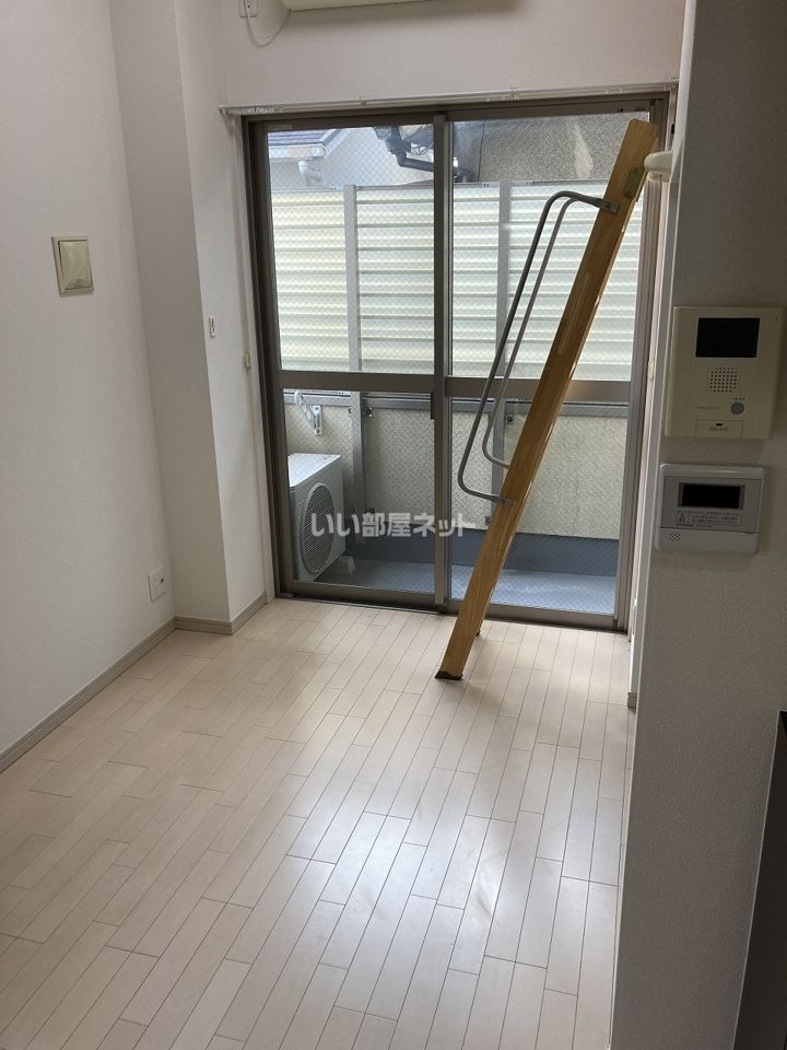ベッドルーム
