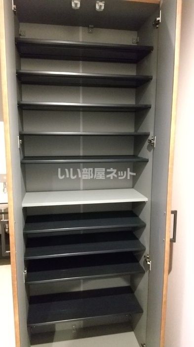 収納
