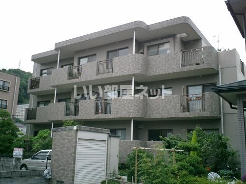 ファミーユ清和の外観画像