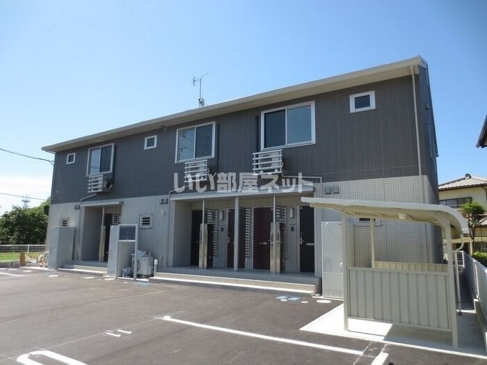 油津駅より徒歩14分 築7年7ヶ月 2階建の賃貸物件