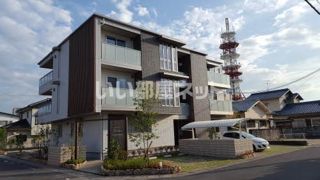 シャーメゾンガーデンズ 上中野の外観画像