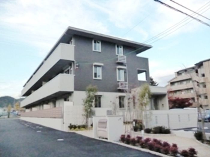 ソレアード嵯峨の外観画像