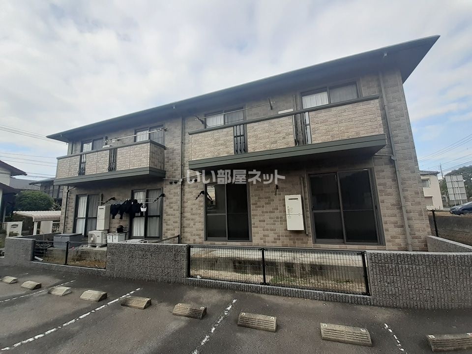 リビングタウン浅川 B棟の外観画像