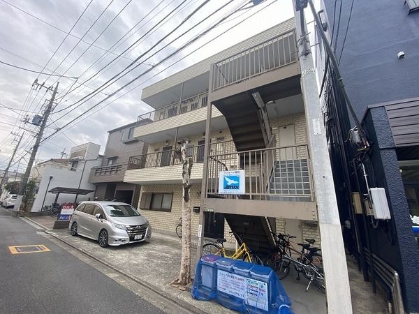 ラフォーレ梅田の外観画像