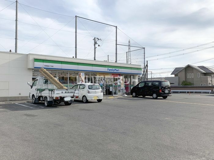 近くに施設あり