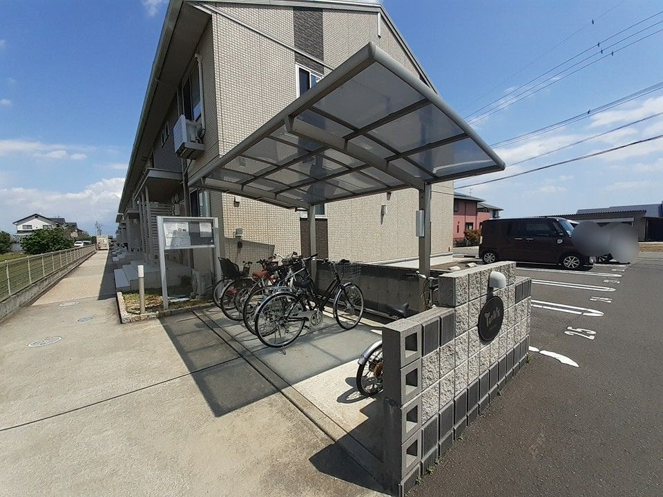 近くに施設あり