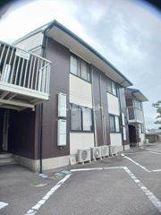 クレセントくばら B棟の外観画像