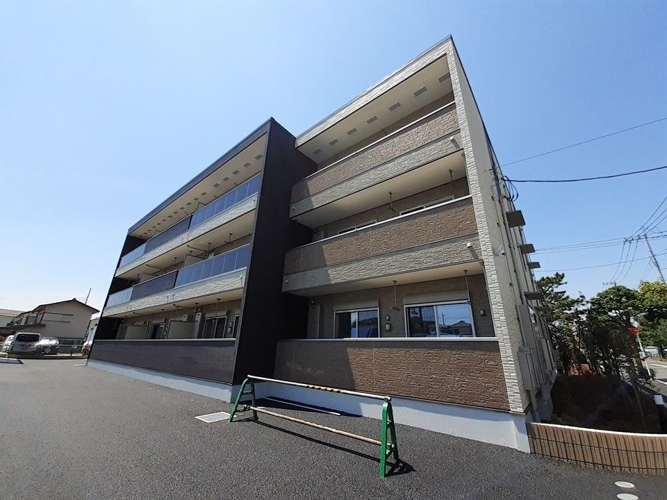 シャイン ヴィラの外観画像