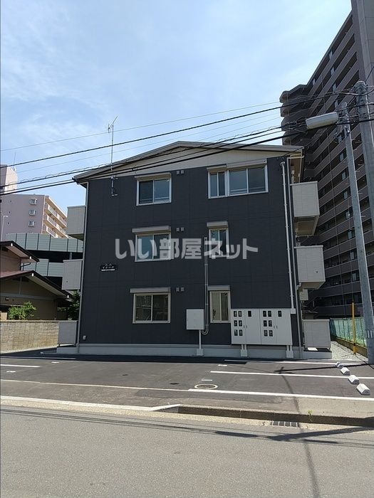 イリーニの外観画像
