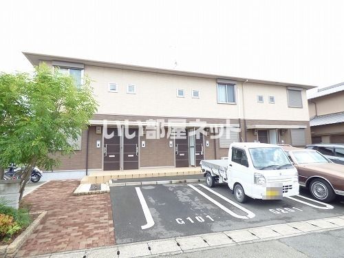 エンカーサ宝殿B棟の外観画像