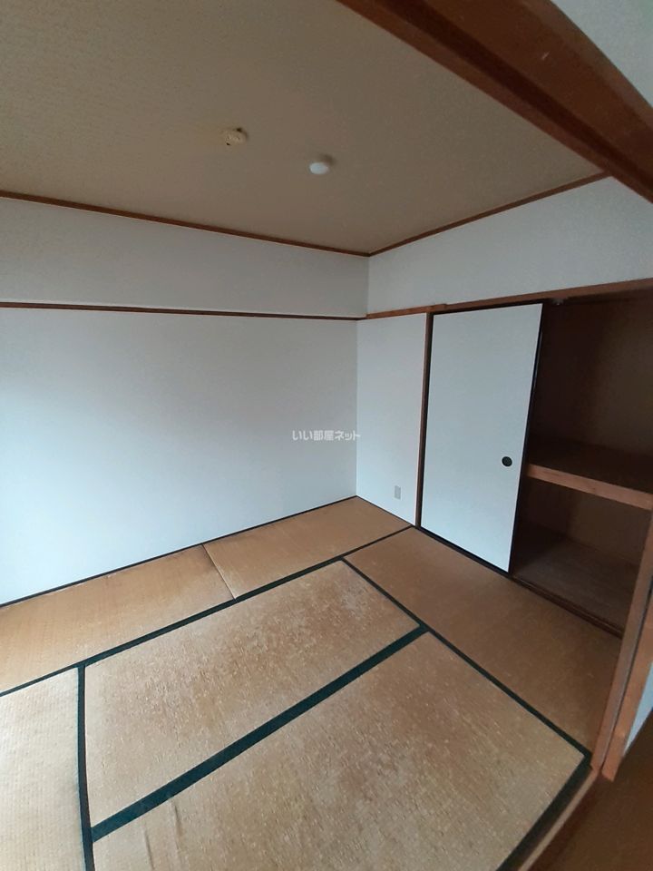ベッドルーム