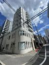 アースブルージュの外観