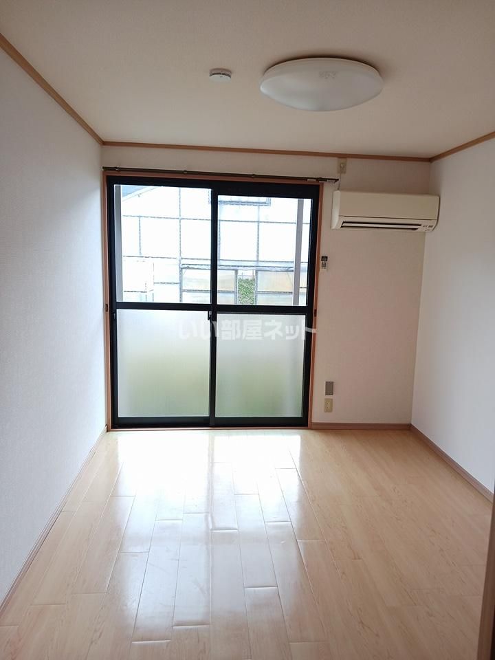 ベッドルーム