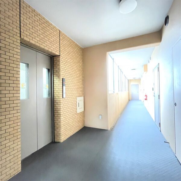 ロビー