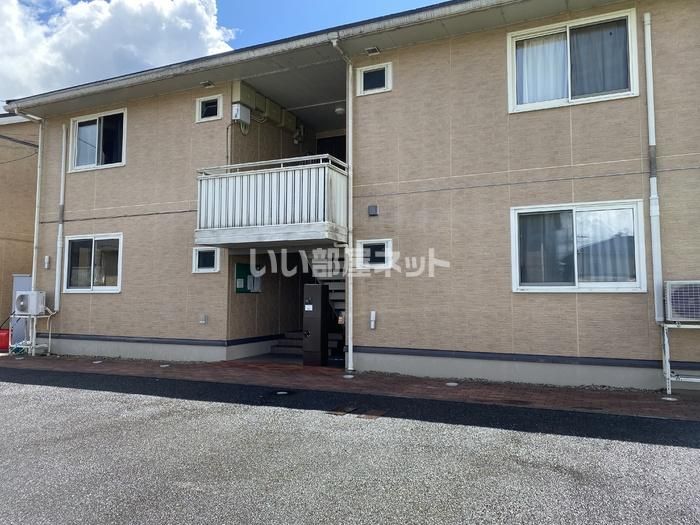 リビングタウン村国 Aの外観画像